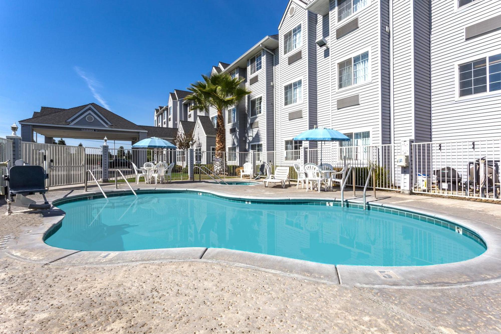 Microtel Inn & Suites Modesto Ceres Eksteriør billede